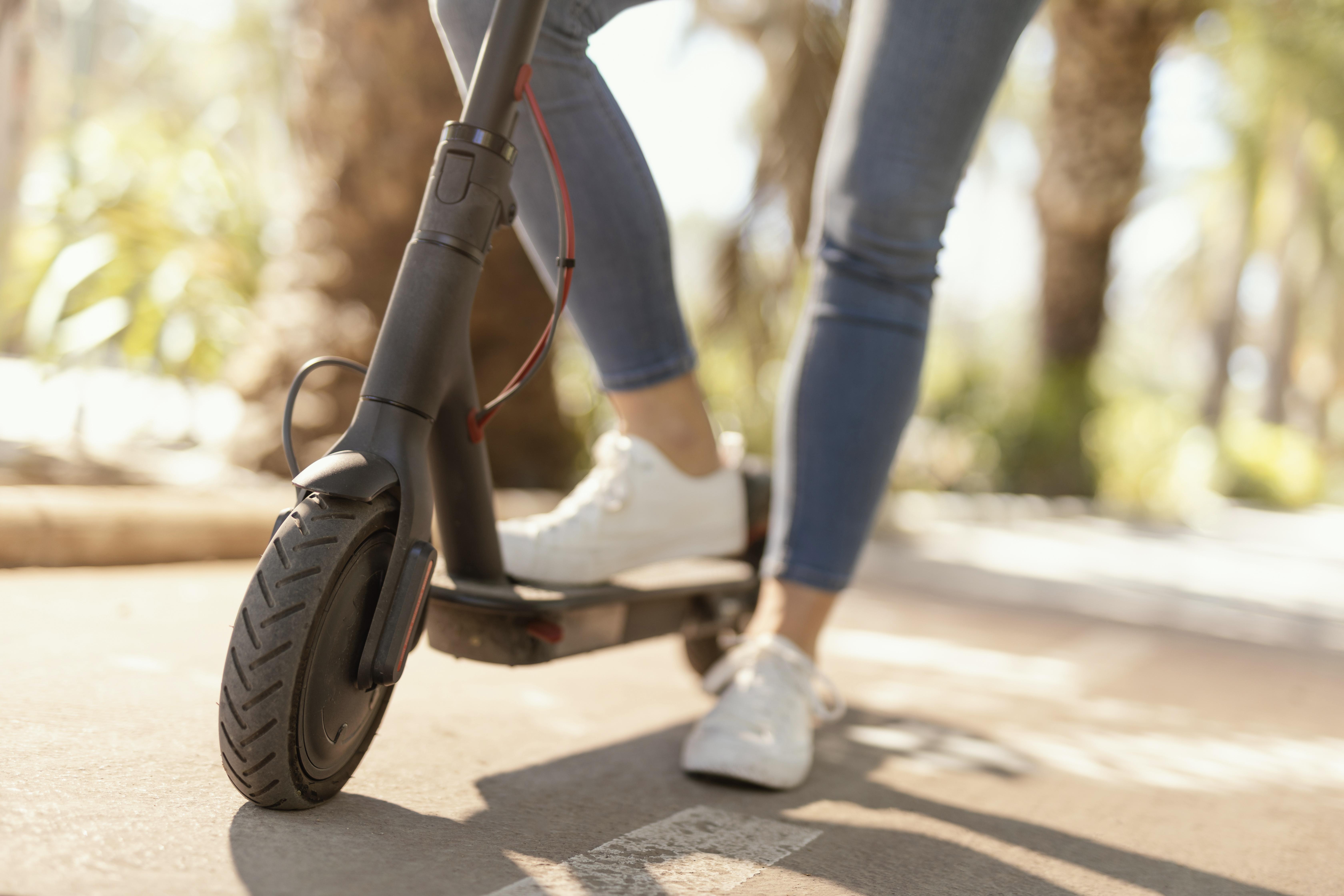 Plan national pour mieux réguler les trottinettes électriques